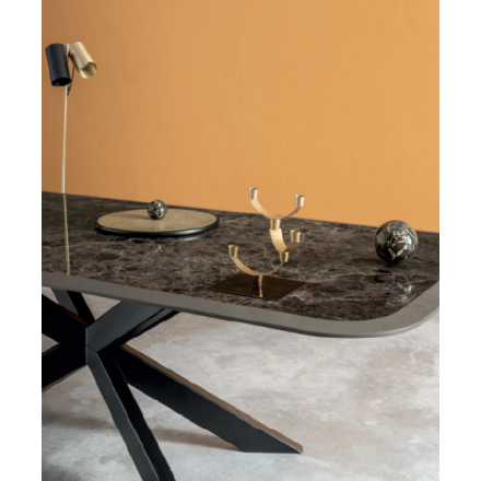 Devina Nais Indianapolis - Table with Big My Glass Insert
